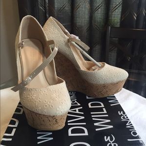 Cream wedges