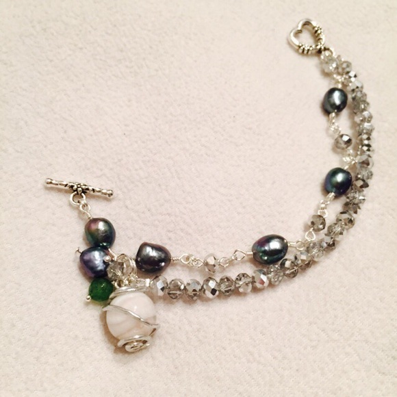 Love The Earth Bracelet. - Picture 4 of 4