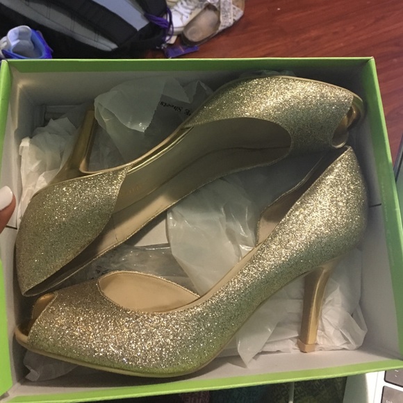 heels - Picture 1 of 2