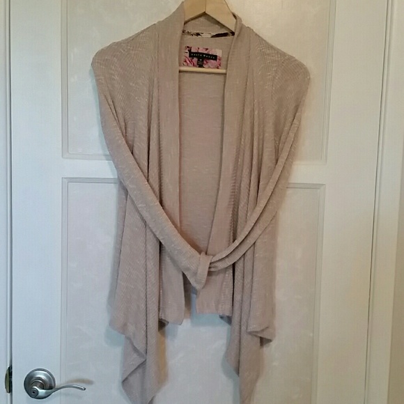 Light weight cardigan
