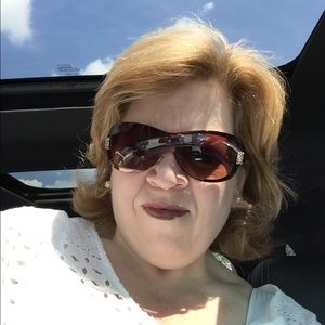 Meet your Posher, Leslee