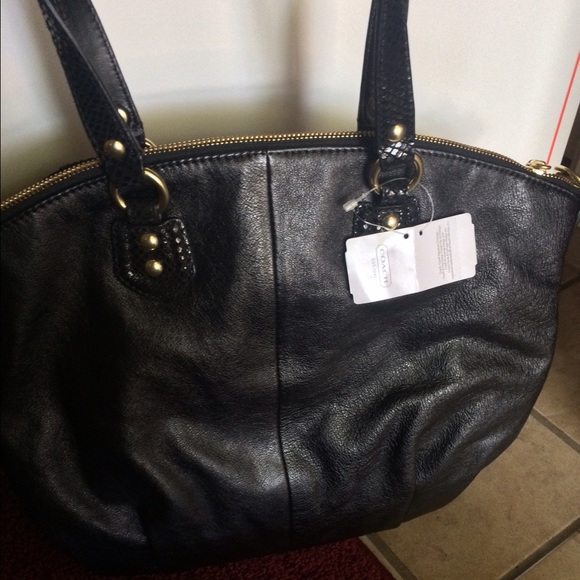 Vintage NEW Authentic Coach purse! - Picture 2 of 4