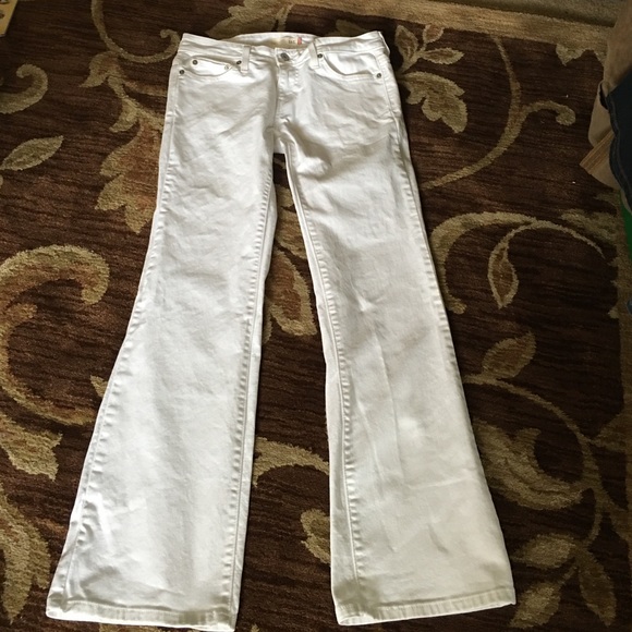 CLASSIC WHITE LEVI JEANS - Picture 3 of 4