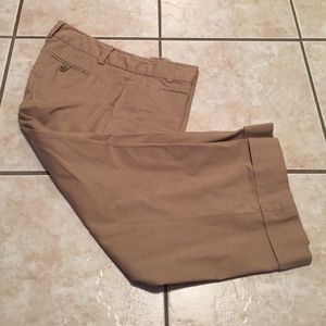 Khaki cropped pants