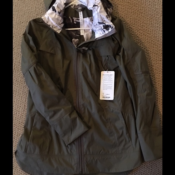 lululemon rain supreme jacket