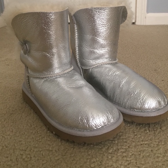silver metallic bailey button ugg boots