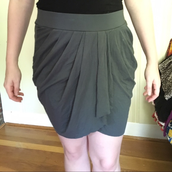 Grey three dots skirt. Size  medium