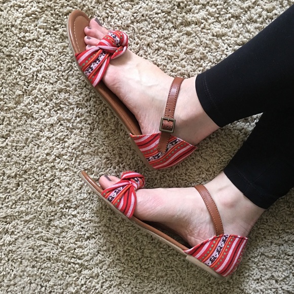 Festive | Sandals - Picture 2 of 4