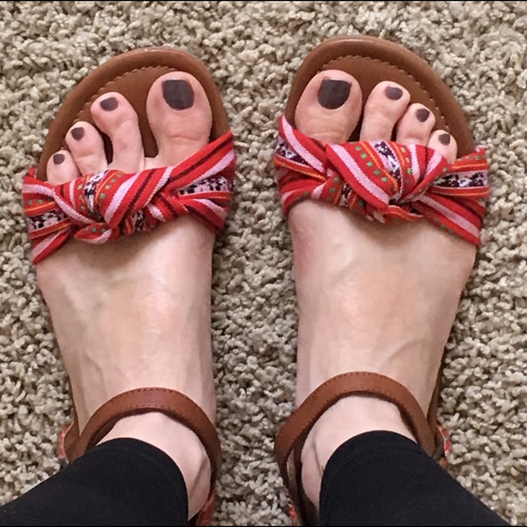 Festive | Sandals - Picture 3 of 4