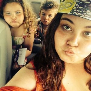 Meet your Posher, Holly