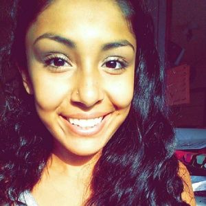 Meet your Posher, Alize