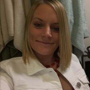 Meet your Posher, Christine