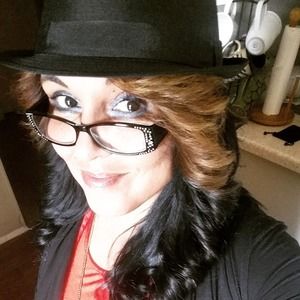 Meet your Posher, Yani