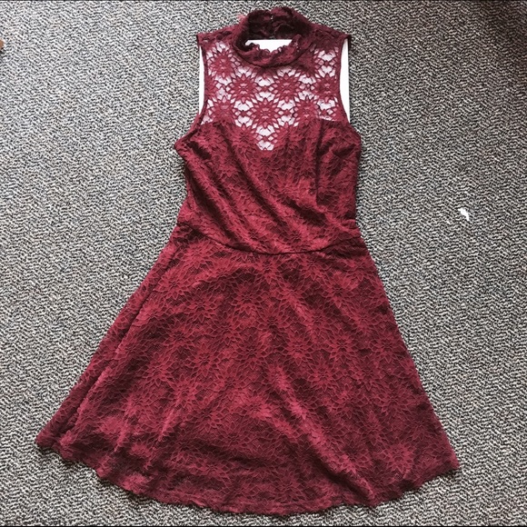 HP🌻NWOT ModCloth Mock Neck Lace Dress - Picture 2 of 3