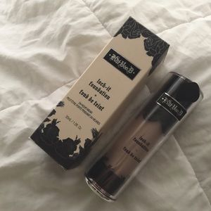 Kat Von D Lock-It Foundation