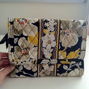 Vera Bradley - Jewelry Folio "Dogwood" Design 💐💐
