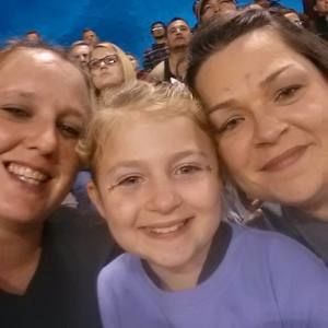 Meet your Posher, Amber