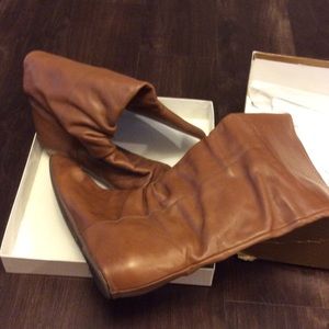Hidden wedge boots