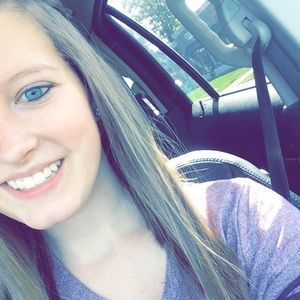 Meet your Posher, Brooke