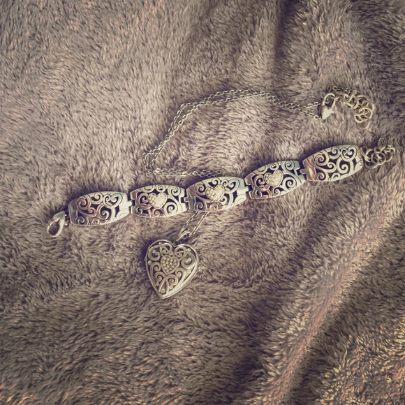 Brighton heart locket necklace w/bracket