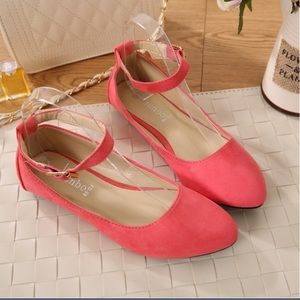 Flats with ankle strap