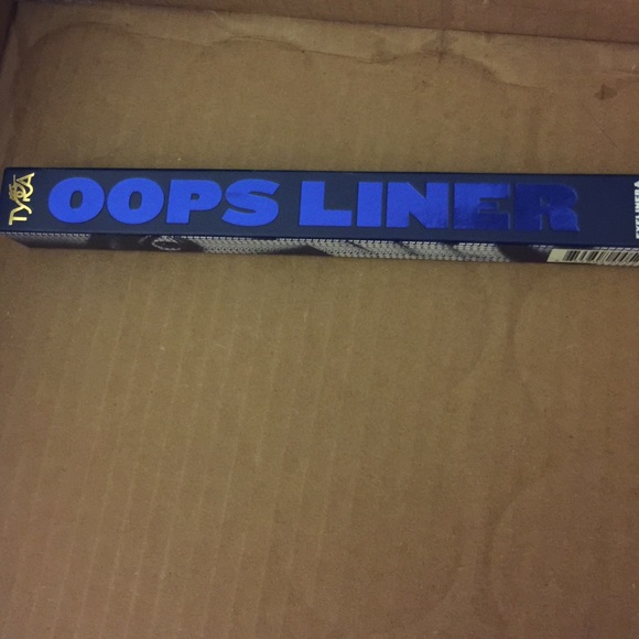 Tyra Oops liner. Black eyeliner