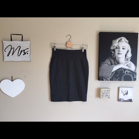 High-waisted, charcoal, stretch pencil skirt