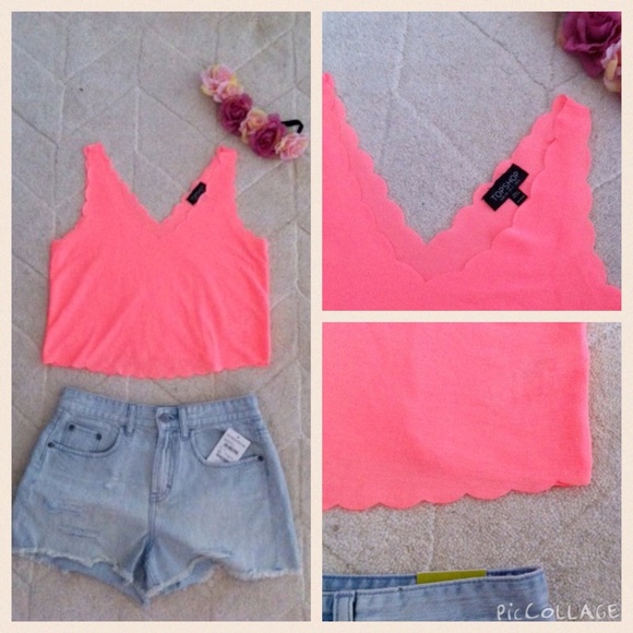 🌸 Topshop scallop edge cropped tank🌸