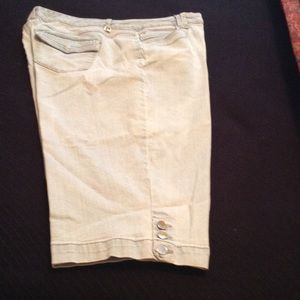 Light blue denim mid calf pants