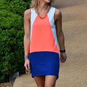 Skies are blue color block shift dress size large