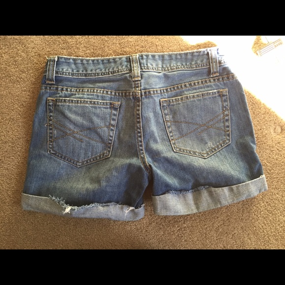 Aeropostale mid-length shorts