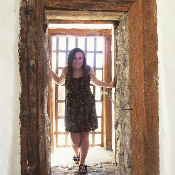 Meet your Posher, Alayna - Picture 1 of 1