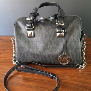 Micheal Kors cross body handbag