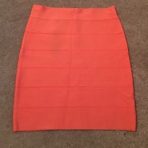 UNWORN BEBE BANDAGE SKIRT TAG ATTACHED