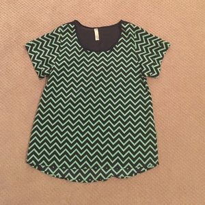 Cute chevron top!
