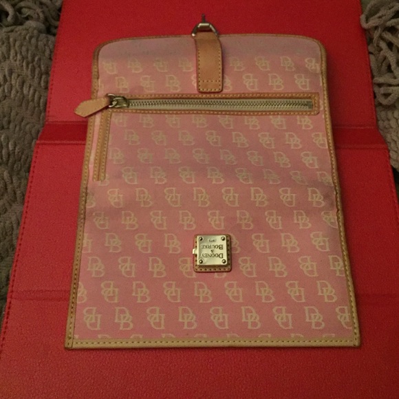❤️Sold❤️ Dooney & Bourke Monogram Wallet - Picture 3 of 3