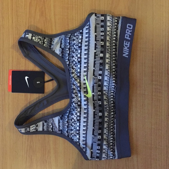 ❗️BRAND NEW❗️Nike Pro sports bra with padding
