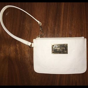 Micheal Kors wristlet