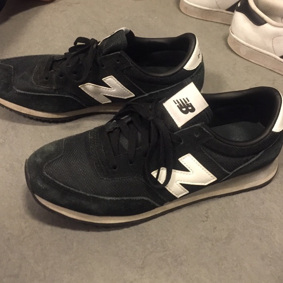 620 NEW BALANCE SNEAKERS