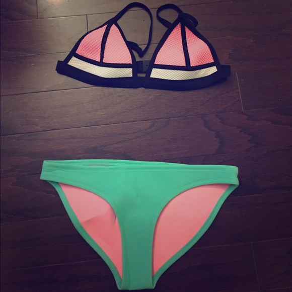 TRIANGL BIKINI