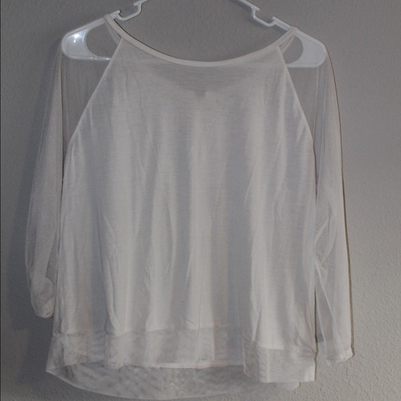 Cream American Eagle Shirt!