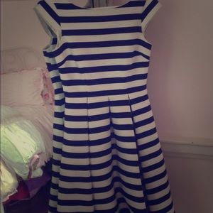 Kate spade size 2 navy and white
