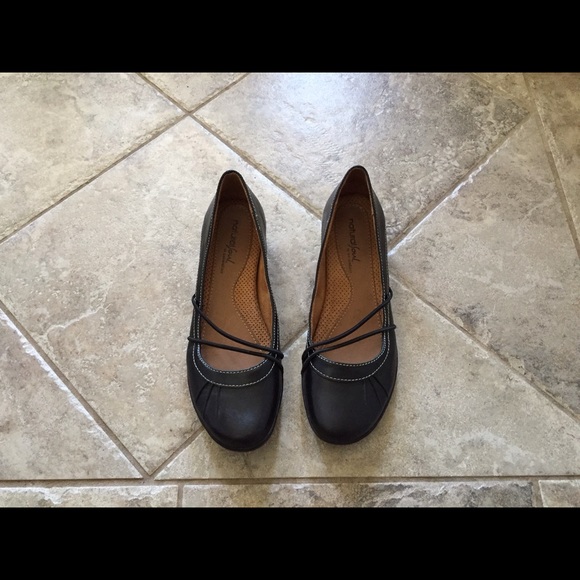 Natural Soul black shoes