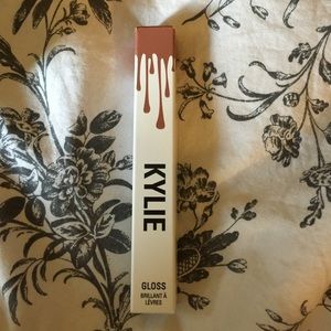 Kylie cosm. gloss in "like"