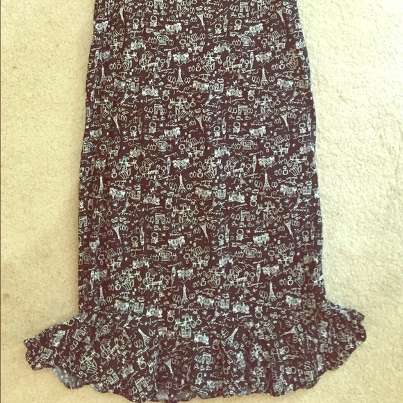 Skirt-sweater set