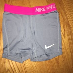 Girls Nike Pro Size Small NWOT