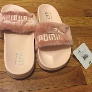 Rihanna Puma Slides!