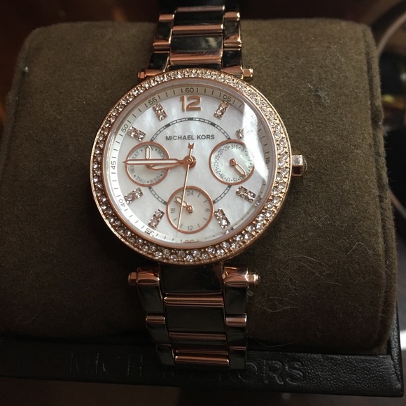 Rose Gold Michael Kors watch!! - Picture 2 of 4