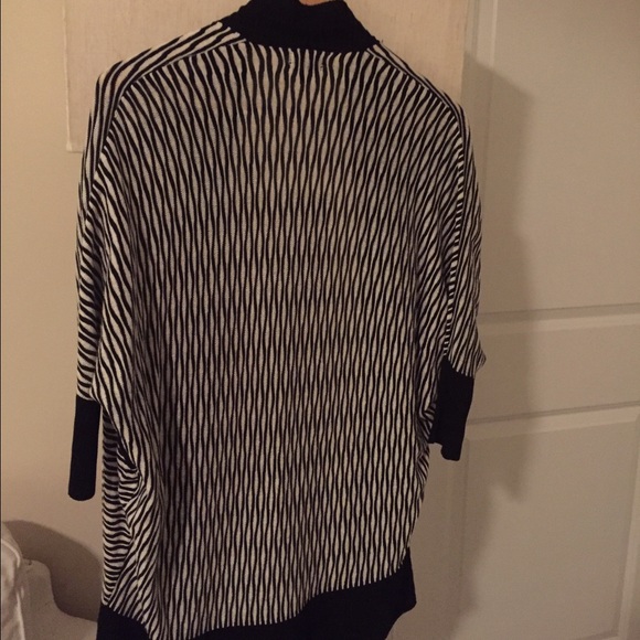Cardigan - Picture 2 of 3