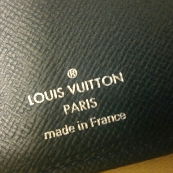 Louis Vuitton multiple wallet in taiga leather - Picture 2 of 4